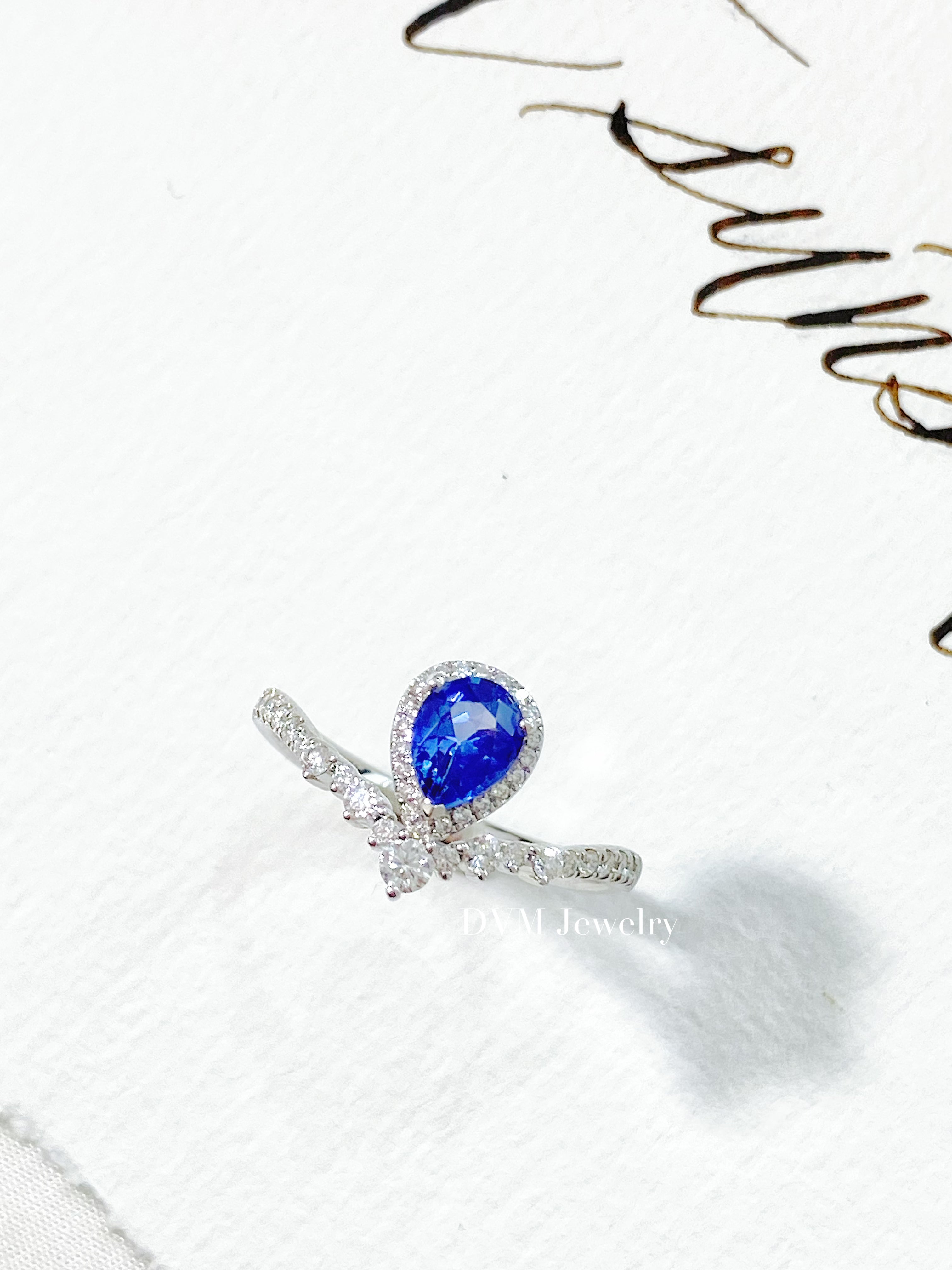 18K WHITE GOLD SAPPHIRE RING | Grs0040