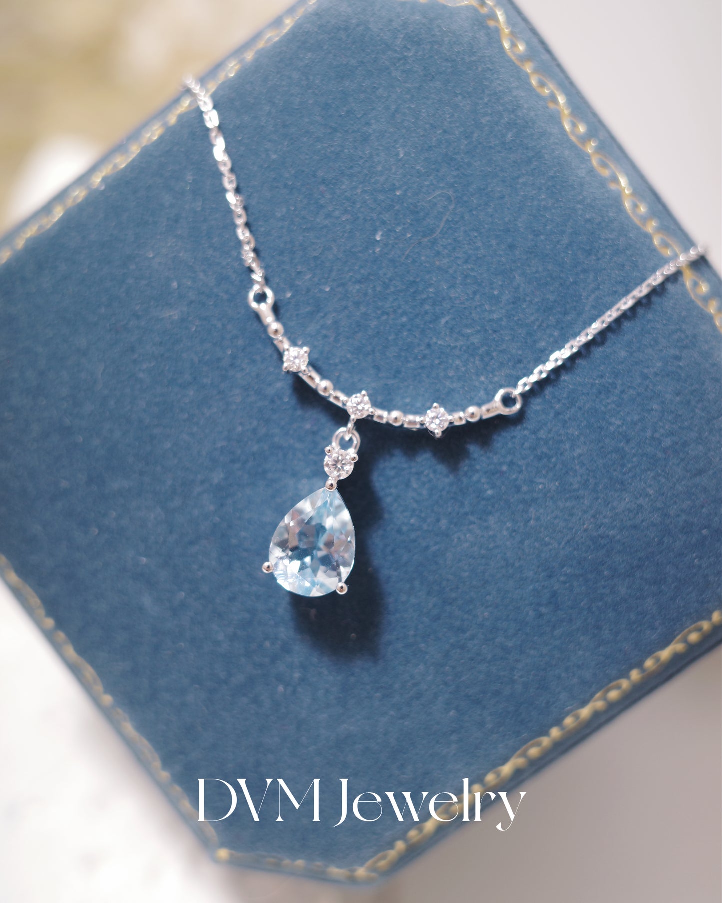 18K WHITE GOLD AQUAMARINE NECKLACE |Gna0012