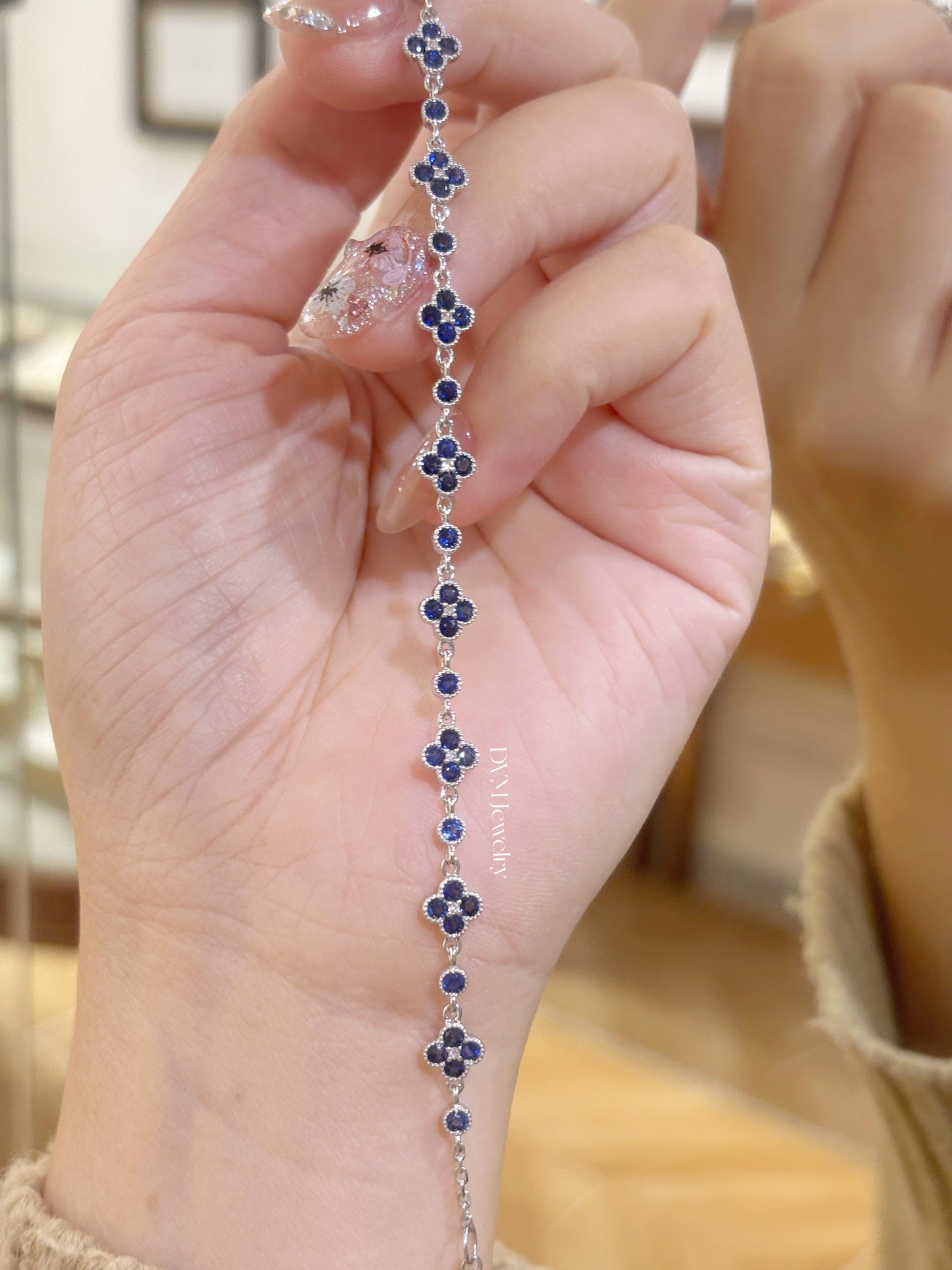 18K WHITE GOLD SAPPHIRE  BRACELET |GBS0022