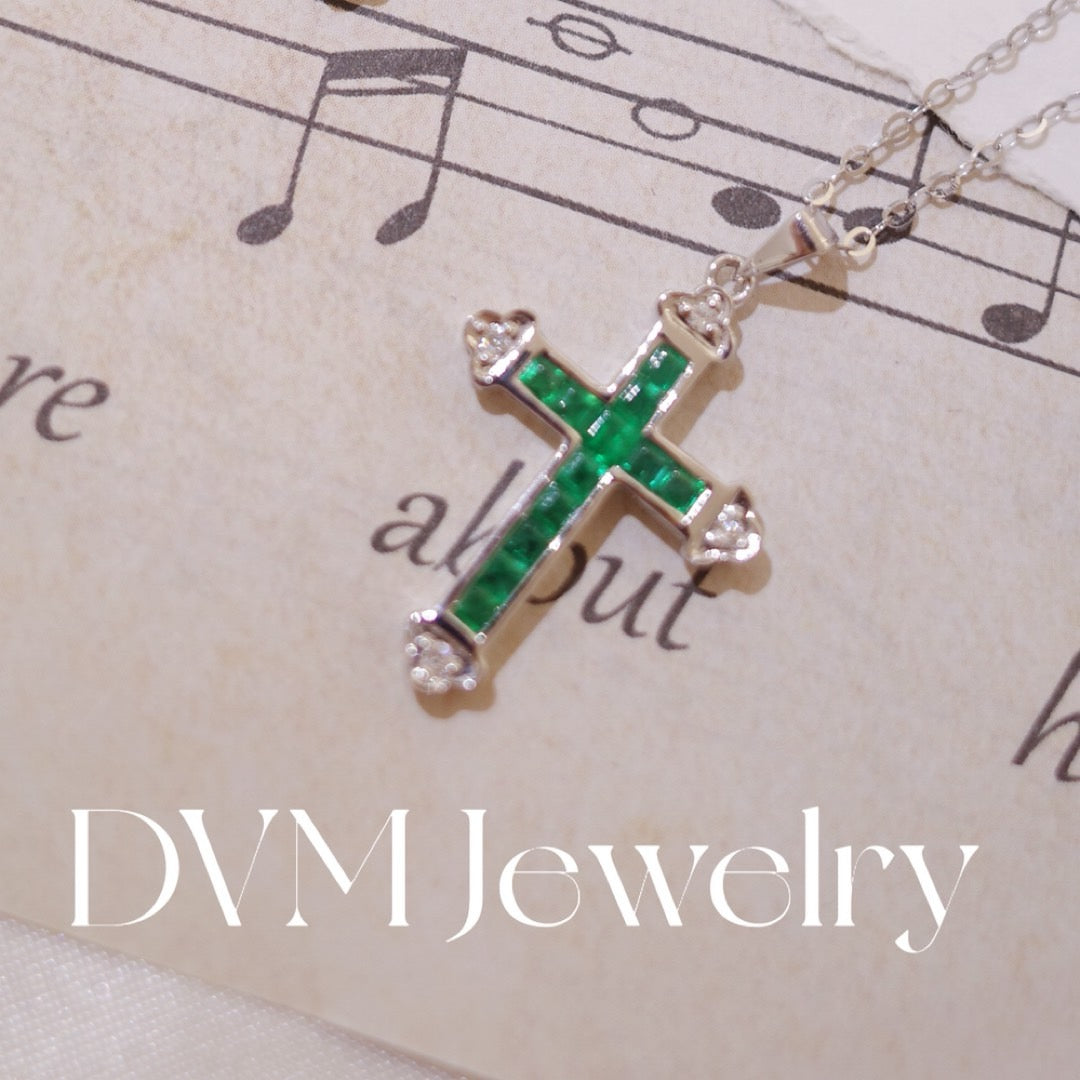 18K WHITE GOLD CROSS PENDANT
