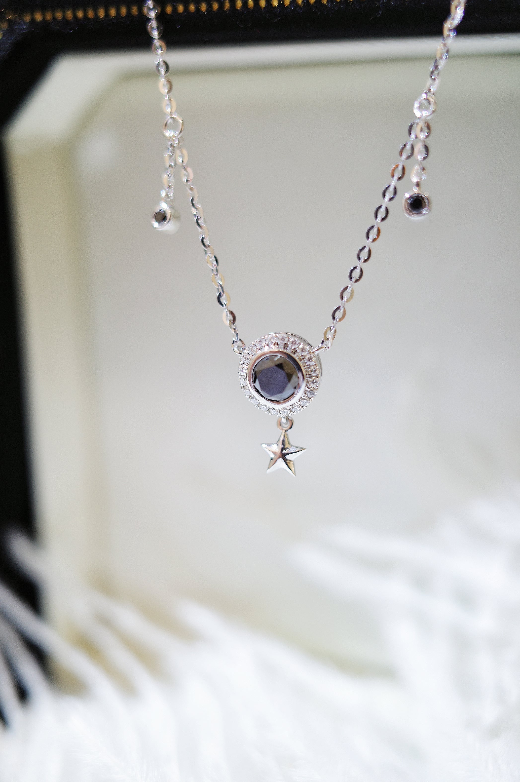 需訂製•Libra•18K GOLD BLACK DIAMOND NECKLACE
