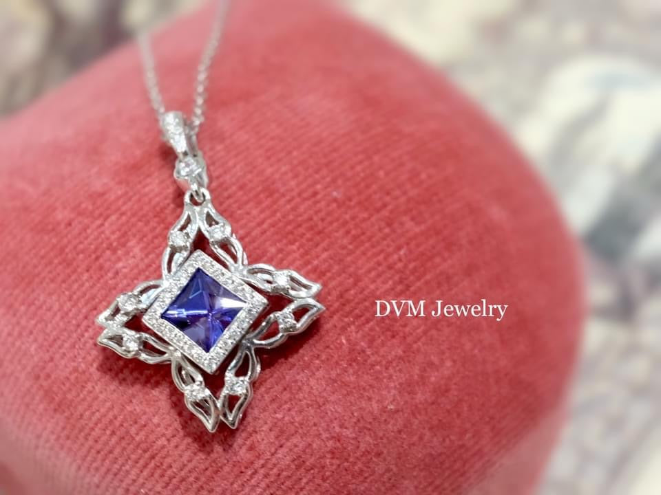 18K GOLD TANZANITE PENDANT | Gpta0001