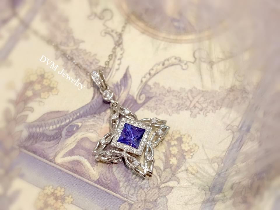 18K GOLD TANZANITE PENDANT | Gpta0001
